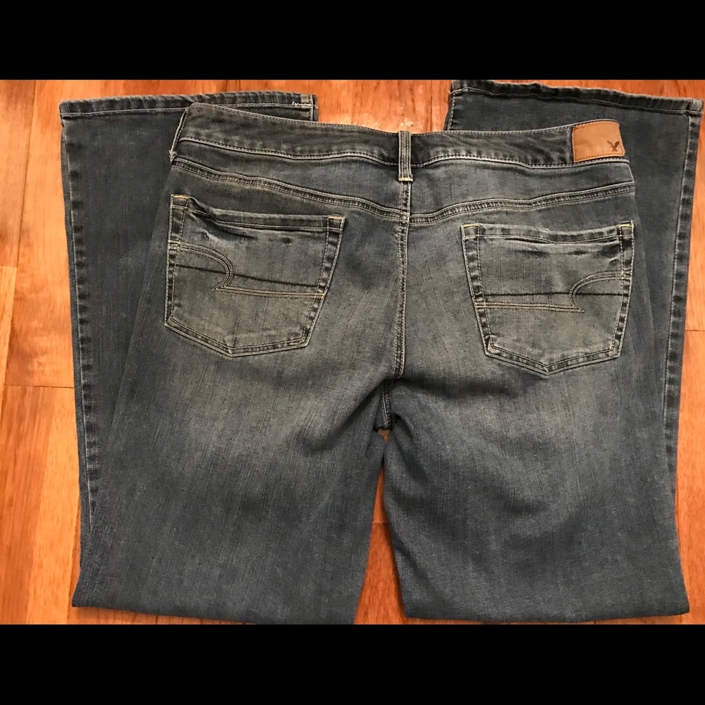 American Eagle women’s jeans Favorite Boyfriend